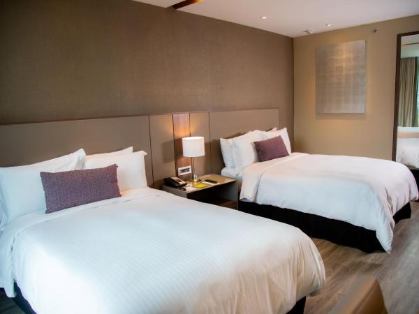 Camino Real Fashion Drive Monterrey : photo 6 de la chambre hébergement double supérieur deluxe