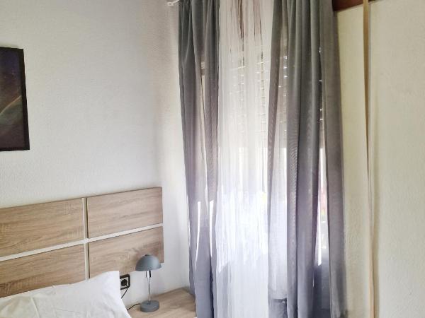 Apartamento San Agustín - Alojamientos El Duque : photo 3 de la chambre chambre double avec salle de bains commune