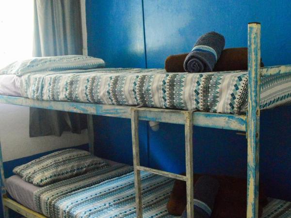 Solar Hostel Búzios : photo 1 de la chambre chambre double Économique avec lits superposés