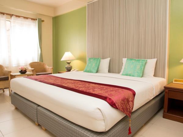 S Lodge Pattaya formally Sabai Lodge : photo 10 de la chambre chambre double deluxe