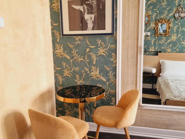 São Pedro Suite Faro : photo 5 de la chambre chambre double avec salle de bains privative