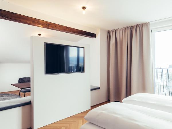 Hotel Dermuth Klagenfurt : photo 6 de la chambre suite standard
