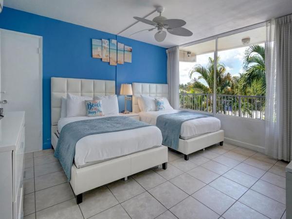 Castle by the Sea Motel : photo 2 de la chambre hébergement avec coin cuisine (2 lits doubles)