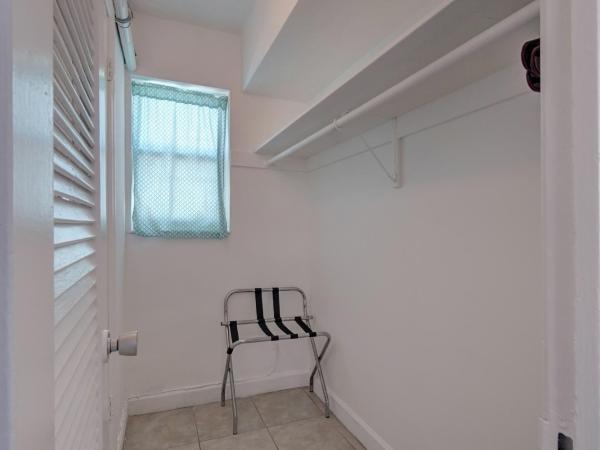 Castle by the Sea Motel : photo 6 de la chambre hébergement avec coin cuisine (2 lits doubles)