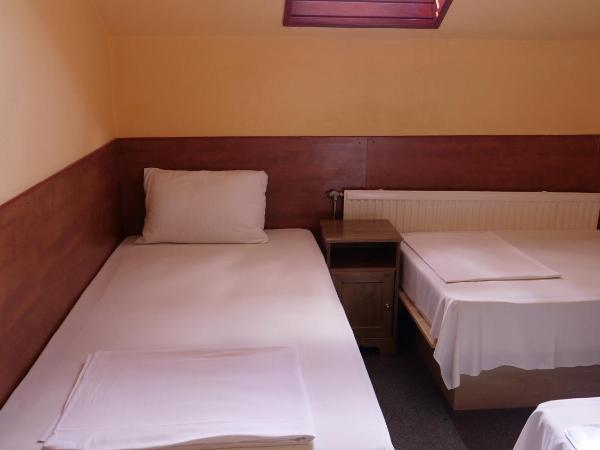 Attila Hotel : photo 5 de la chambre chambre quadruple