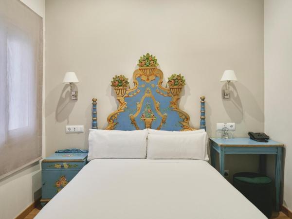 Mesón Castilla Atiram Hotels : photo 1 de la chambre chambre double