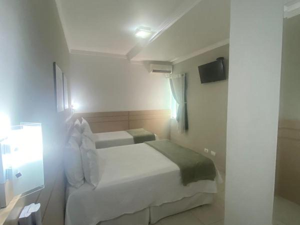 Upper Hotel : photo 7 de la chambre chambre triple familiale