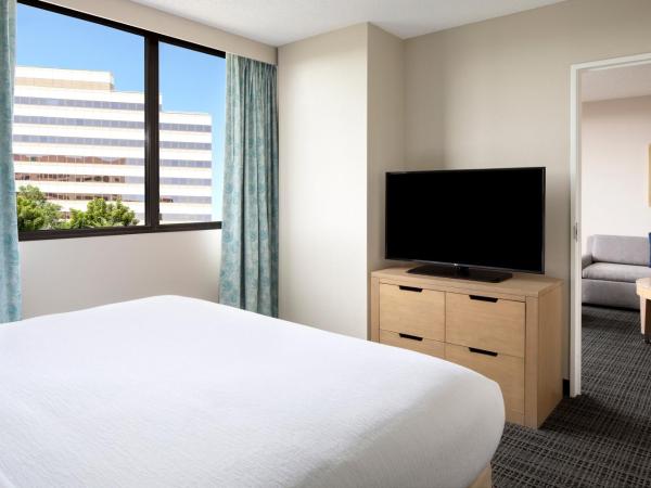 Embassy Suites by Hilton Tampa Airport Westshore : photo 7 de la chambre chambre lit king-size standard - non-fumeurs