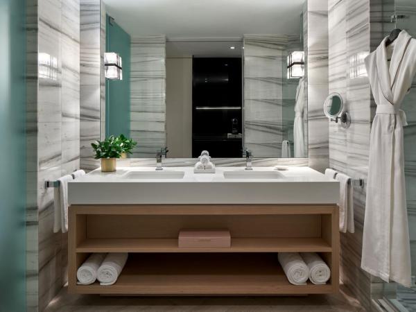 W South Beach : photo 5 de la chambre studio lit king-size splendide avec balcon - Étage inférieur