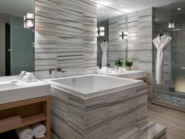 W South Beach : photo 5 de la chambre suite studio fabuleuse plus spacieuse avec balcon - vue sur océan