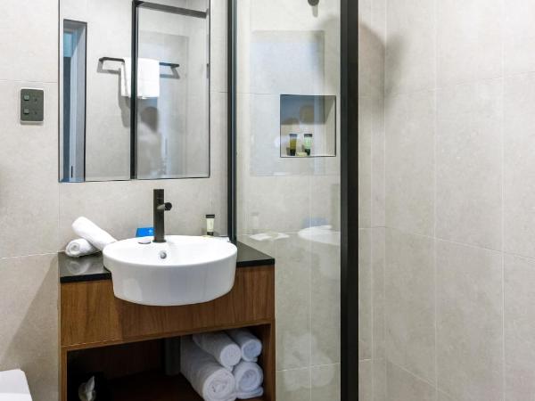 Wrest Point : photo 2 de la chambre chambre lit king-size - côté rivière (4 Étoiles)