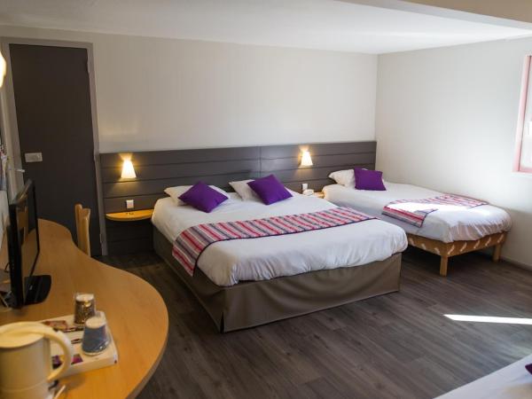 Kyriad Orthez : photo 1 de la chambre - 1 lit double + 1 lit simple