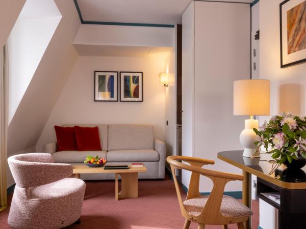 Hôtel Bel Ami : photo 5 de la chambre suite avec bouteille de champagne offerte et accès au spa & salle de sport