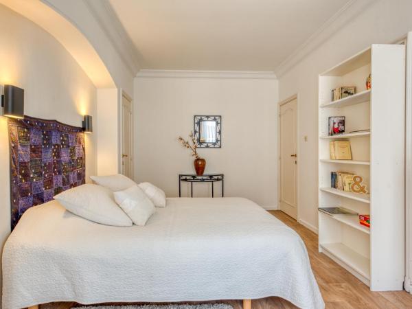 Belle maison bourgeoise partagée de 4 logements : photo 2 de la chambre chambre double