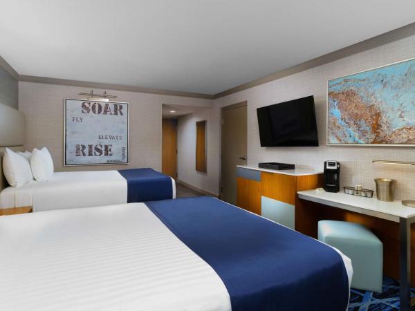 The STRAT Hotel, Casino & Tower : photo 7 de la chambre hébergement elevate avec 2 lits queen-size - récemment rénové