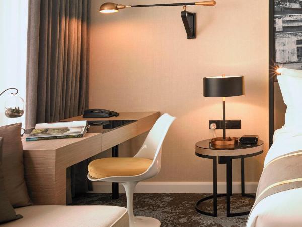 Hotel Stripes Kuala Lumpur, Autograph Collection : photo 3 de la chambre chambre double deluxe