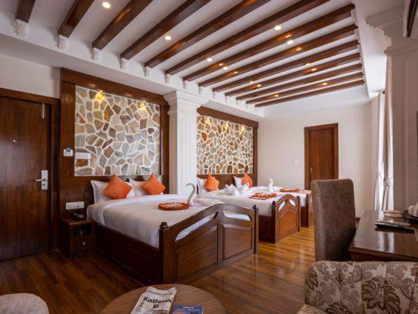 Airport Himalaya Boutique Hotel : photo 4 de la chambre chambre quadruple avec balcon