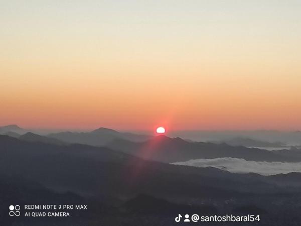 Lake View Lodge Sarangkot : photo 4 de la chambre chambre double ou lits jumeaux - vue sur lac