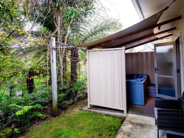 Ripple Rotorua : photo 2 de la chambre three bedroom apartment with outdoor hot tub