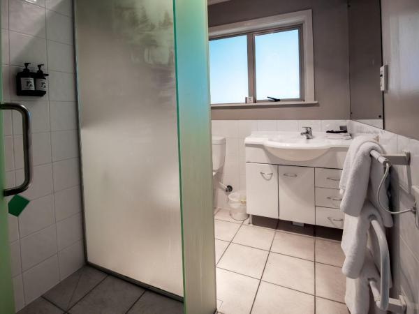 Ripple Rotorua : photo 6 de la chambre superior two bedroom apartment with outdoor hot tub