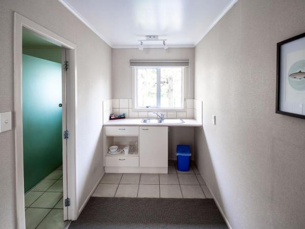 Ripple Rotorua : photo 9 de la chambre superior two bedroom apartment with outdoor hot tub