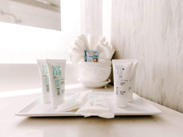 Aiden by Best Western San Antonio Riverwalk : photo 4 de la chambre king suite with sofa bed - communication assistance/non-smoking