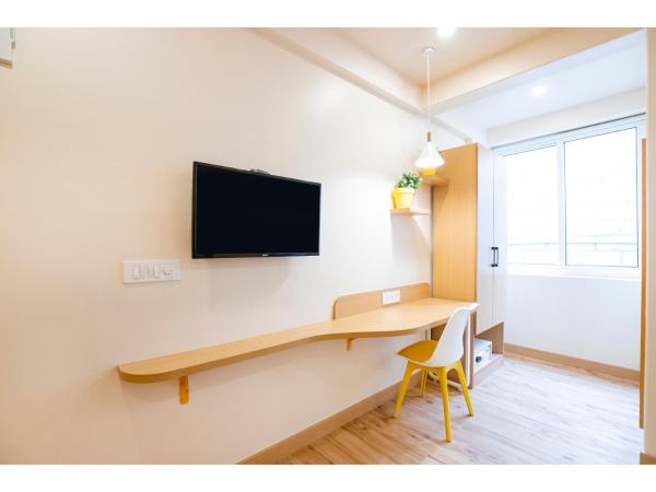 Bloom Hotel - HSR Club : photo 4 de la chambre chambre lit king-size deluxe