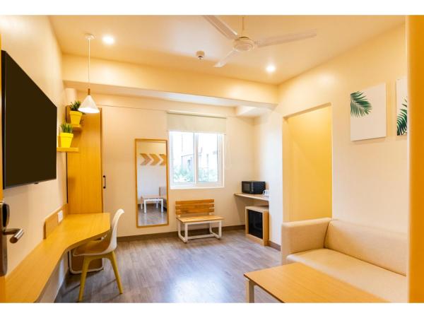 Bloom Hotel - HSR Club : photo 2 de la chambre chambre lit king-size exécutive