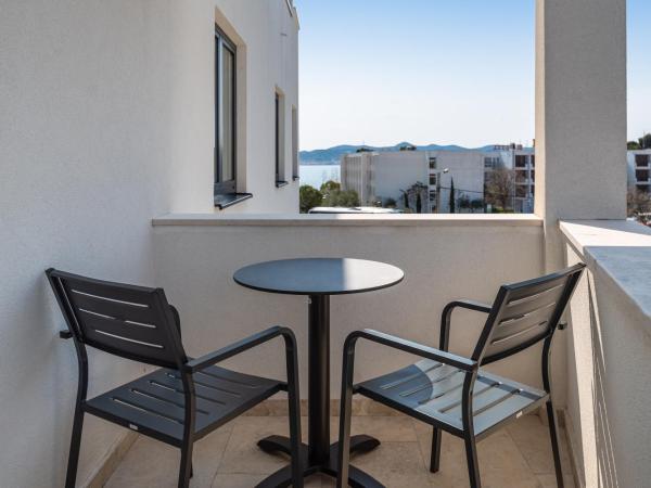 Miramare Hotel : photo 3 de la chambre chambre lits jumeaux avec balcon