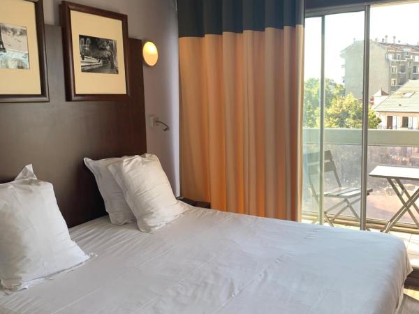 Hôtel Du Centre Annemasse : photo 3 de la chambre chambre double avec balcon