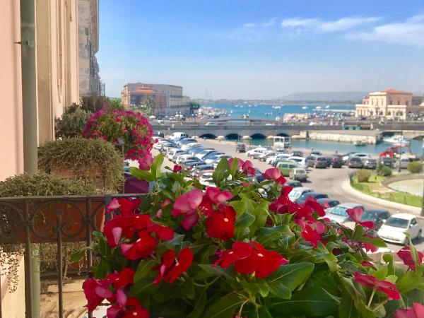 Hotel Posta : photo 1 de la chambre chambre double ou lits jumeaux avec balcon