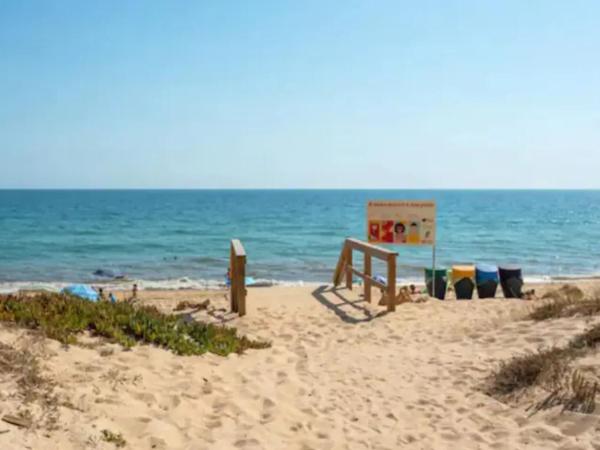 BLife Faro Beach Hostel : photo 7 de la chambre lit dans dortoir mixte de 6 lits