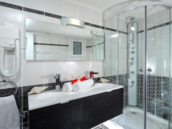 Erofili Apartments : photo 10 de la chambre appartement 1 chambre avec douche d'hydromassage