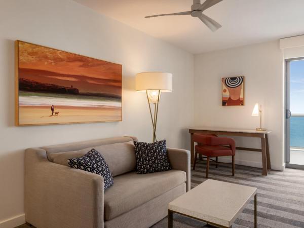 Hilton Cabana Miami Beach Resort : photo 6 de la chambre suite junior 2 lits queen-size avec balcon - côté océan