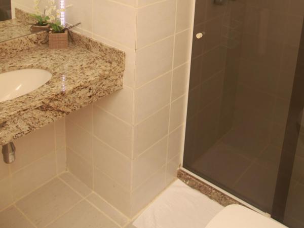 KS Beach Hotel : photo 3 de la chambre chambre double ou lits jumeaux - vue latérale sur mer