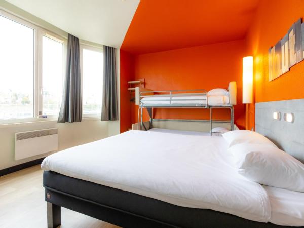 ibis budget Besançon Centre Gare : photo 3 de la chambre chambre familiale (2 adultes et 2 enfants)