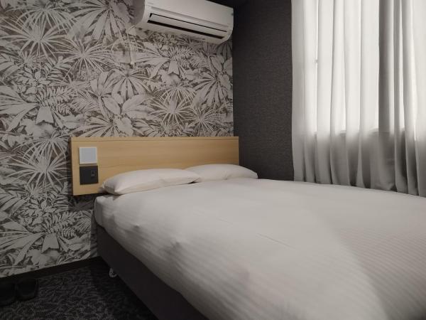 Hotel Shin-Imamiya : photo 5 de la chambre renovated double room with small double bed and shared bathroom - non-smoking