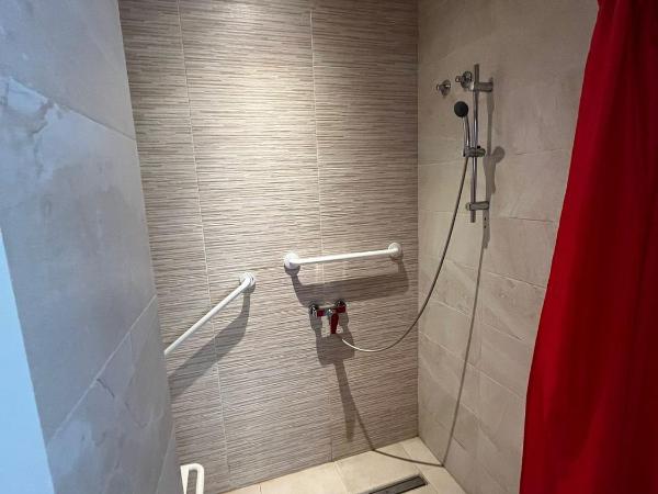 Hostel A2C : photo 2 de la chambre lit dans dortoir mixte de 8 lits