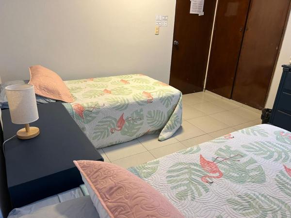 Hostal en El Centro LaKiwa : photo 8 de la chambre chambre lits jumeaux