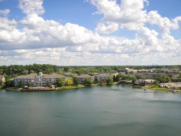 Marriott Indianapolis North : photo 4 de la chambre chambre avec 2 lits queen-size et balcon - vue sur lac