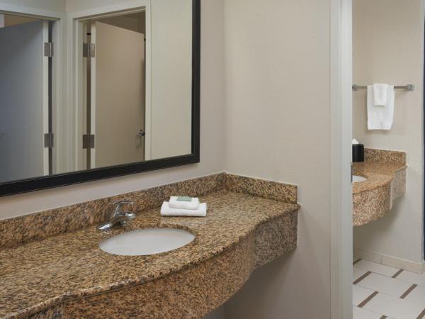 Fairfield Inn & Suites by Marriott Orlando International Drive/Convention Center : photo 7 de la chambre suite exécutive 1 chambre