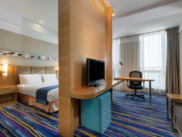 Holiday Inn Express Tianjin Heping, an IHG Hotel : photo 2 de la chambre suite lit king-size