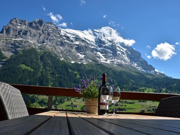 Hotel Cabana : photo 2 de la chambre chambre double supérieure avec balcon - vue sur eiger