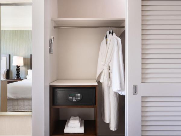 Moana Surfrider, A Westin Resort & Spa, Waikiki Beach : photo 3 de la chambre chambre diamond city avec 2 lits doubles - vue sur ville