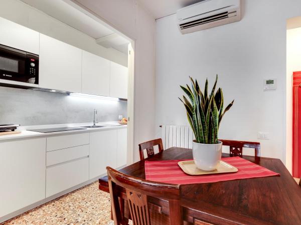 Palazzo Schiavoni Residenza d'epoca & Suite-Apartments : photo 3 de la chambre appartement 1 chambre