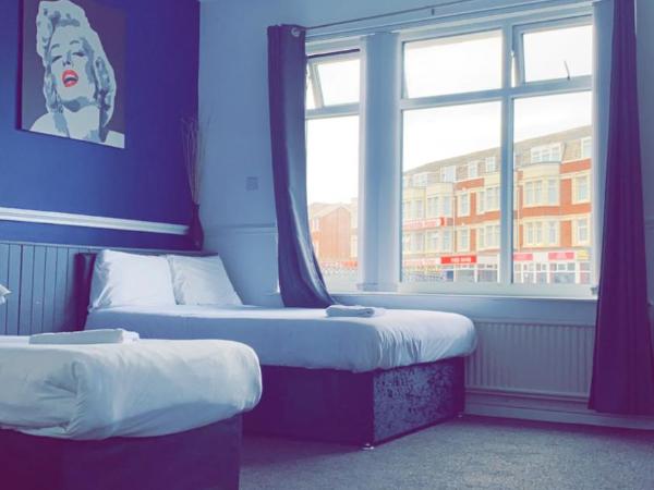 Henson Hotel Pleasure Beach : photo 4 de la chambre chambre familiale