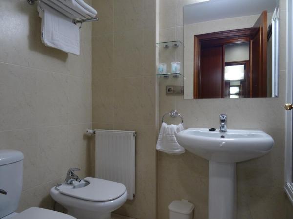 Hotel Akelarre : photo 6 de la chambre chambre double