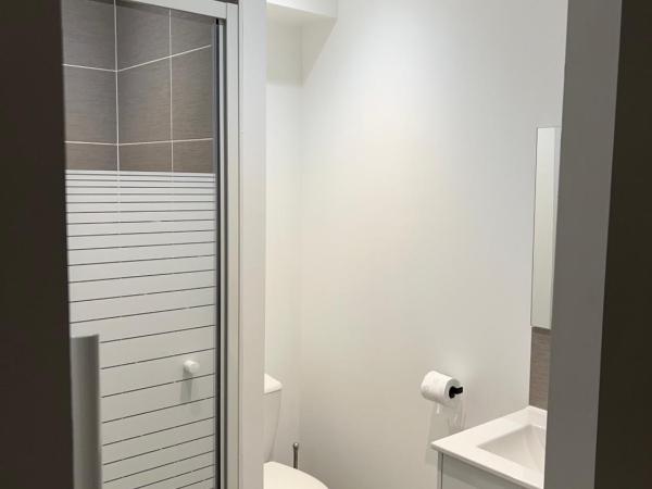 Les AGRIATES : photo 9 de la chambre chambre double avec salle de bains privative