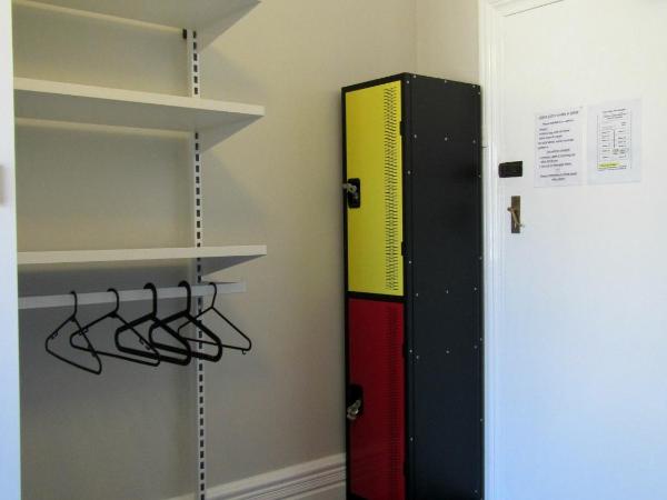 Manly Bunkhouse : photo 6 de la chambre lit dans dortoir mixte de 4 lits avec salle de bains privative