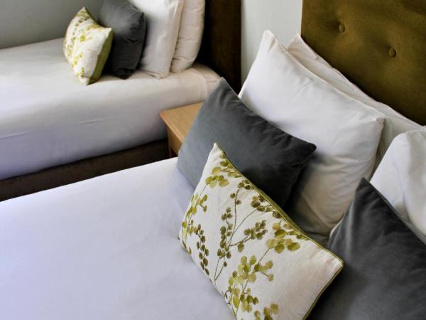 Victoria Square Hotel Clifton Village : photo 1 de la chambre chambre familiale